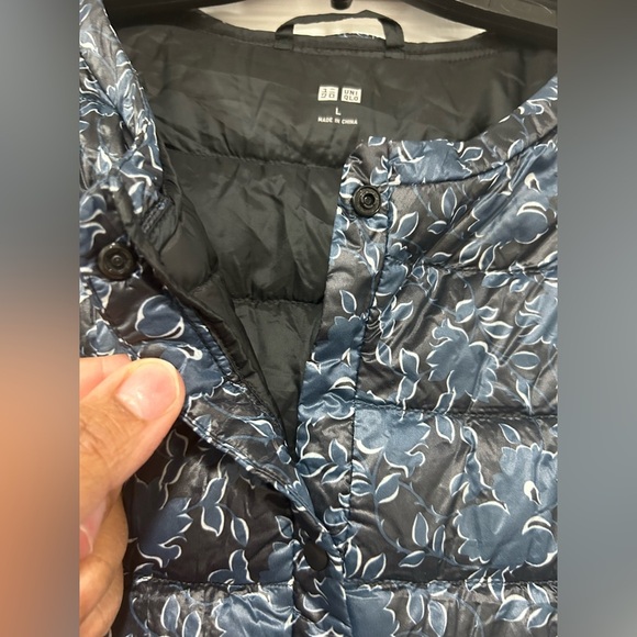 Uniglo Down Fill Jacket Black/Navy Size Large Ultra Light - Picture 4 of 5